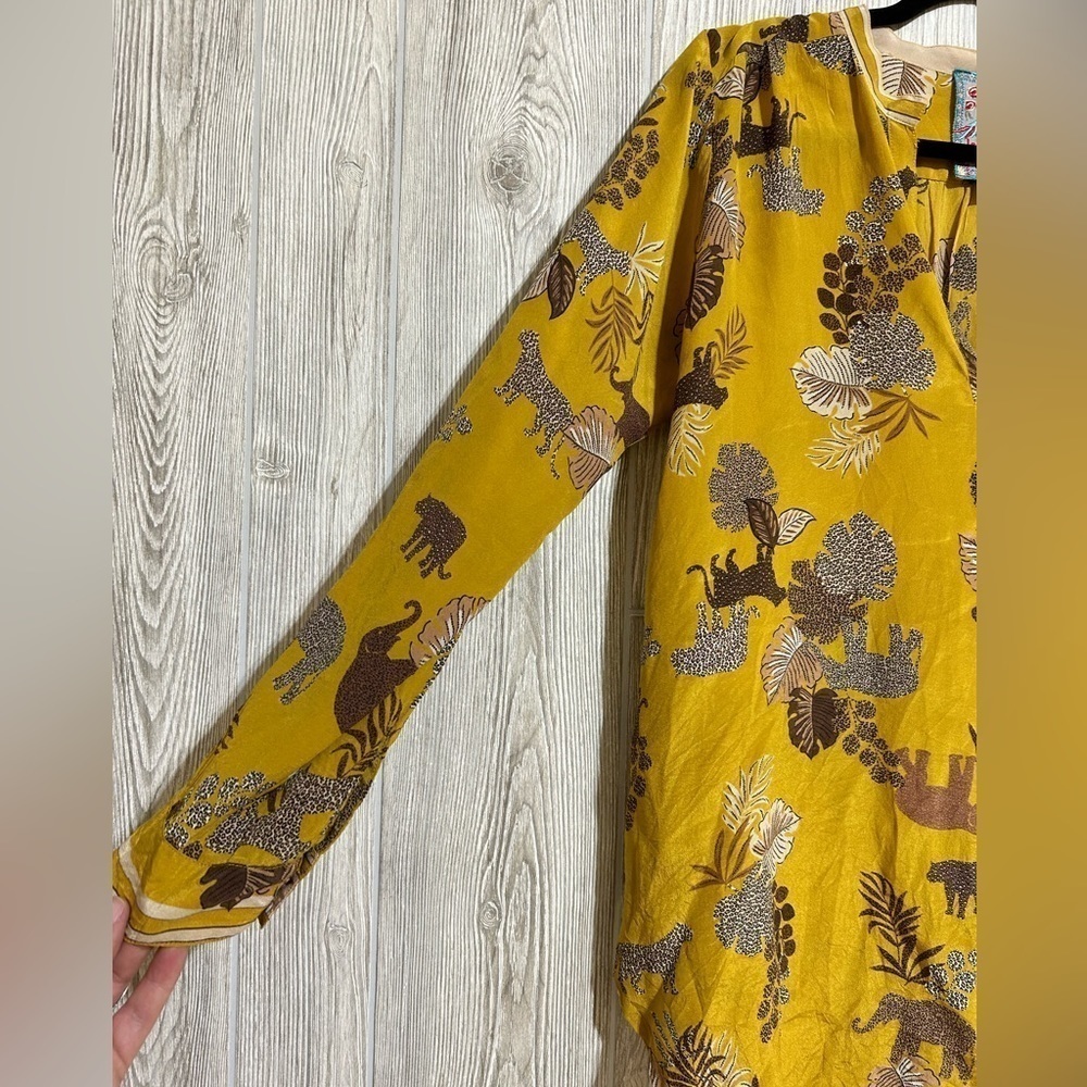 Johnny Was 100% Silk Taly Safari Printed Tunic Blouse Top High Low Hem SZ Small - Picture 6 of 13